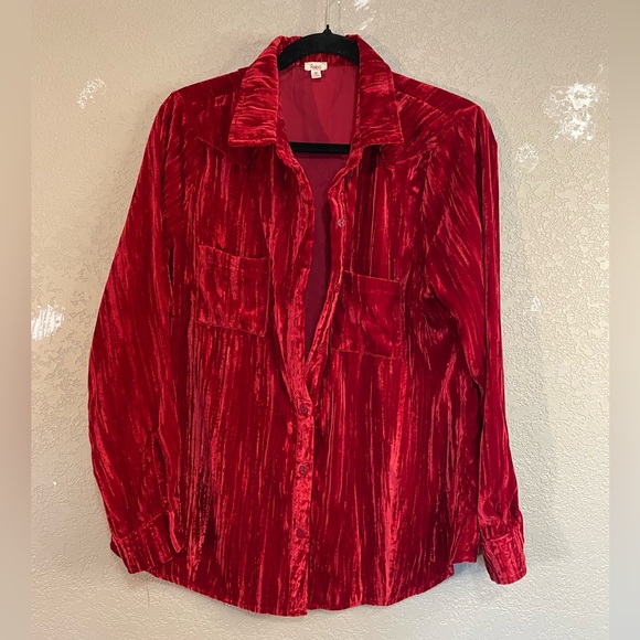 REBA button up - Picture 1 of 3